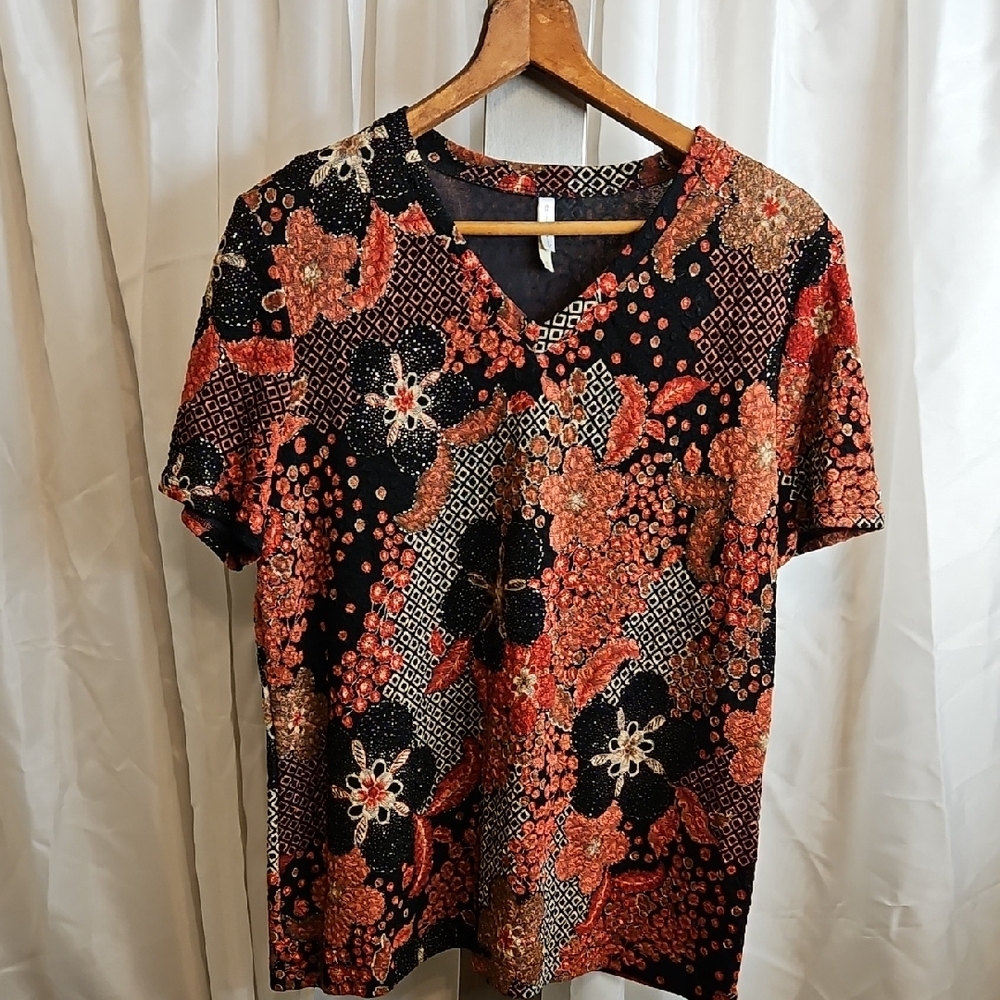 White Stag Multicolor Geometric Pattern Top Sz L